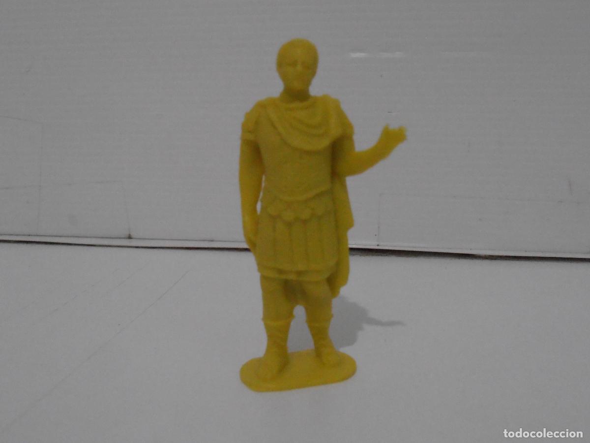 Figuras de Goma y PVC: FIGURA PLASTICO MONOCOLOR SERIE A PIE DE ROMA 1963