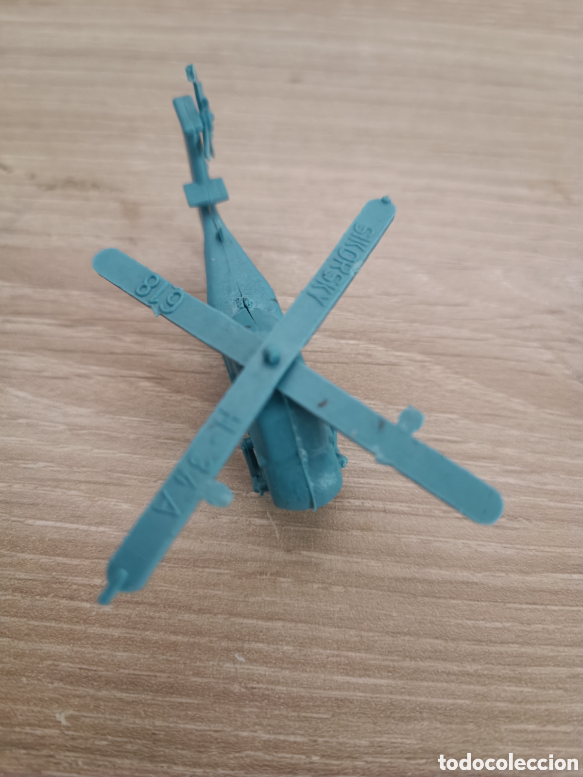 Figuras de Borracha e PVC: Helic&oacute;ptero Sikorsky de color azul - montaplex