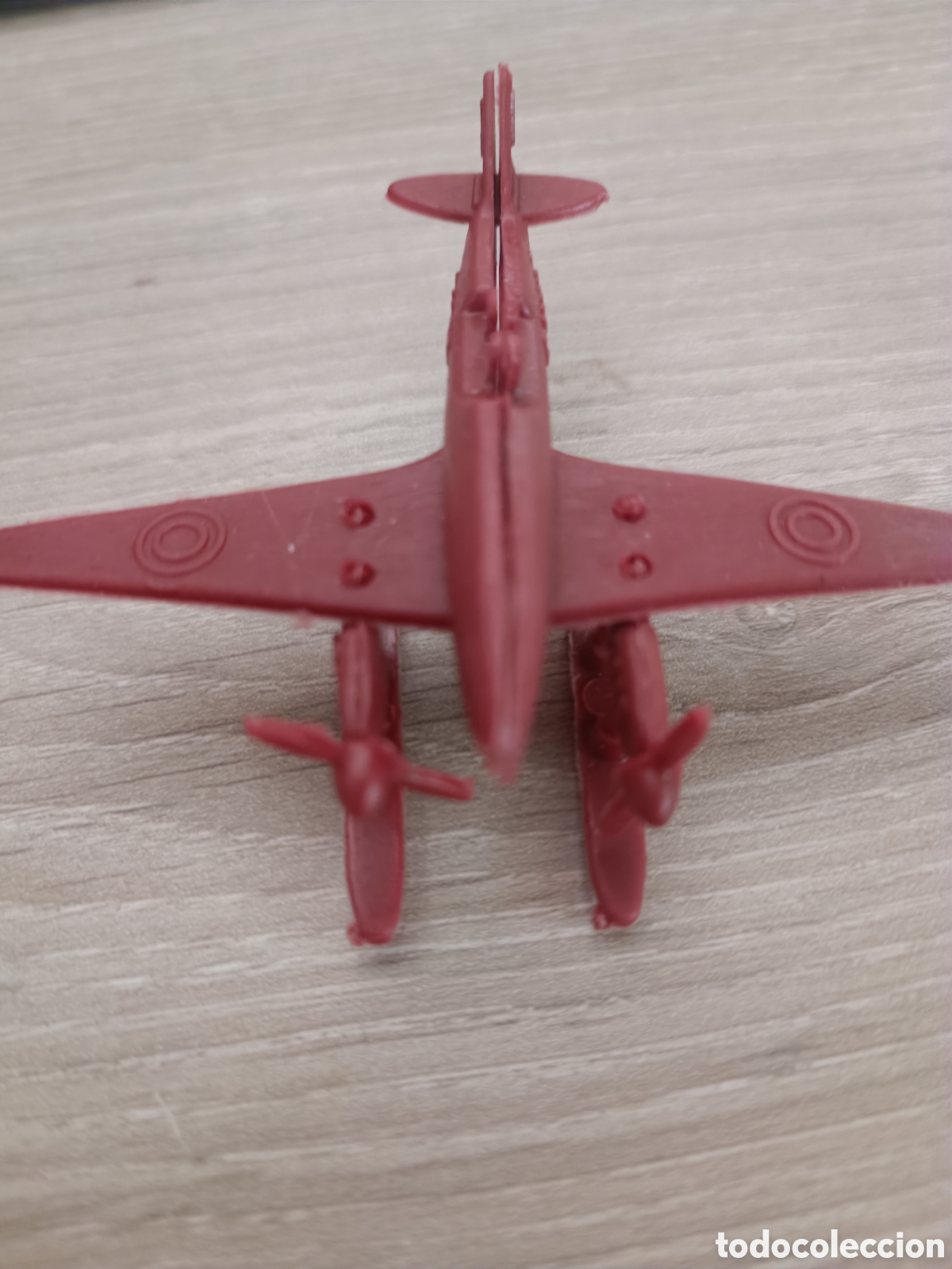 Figuras de Goma y PVC: Hidroavi&oacute;n de color rojo - montaplex