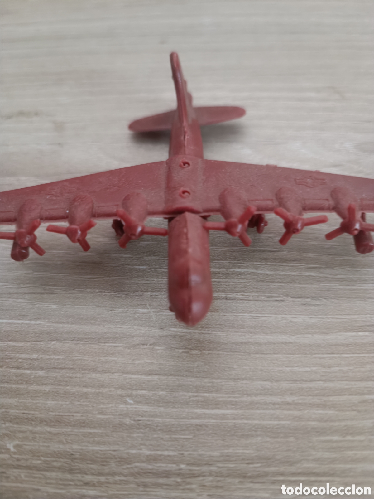 Figure di Gomma e PVC: Bombardero B36 - color rojo - montaplex