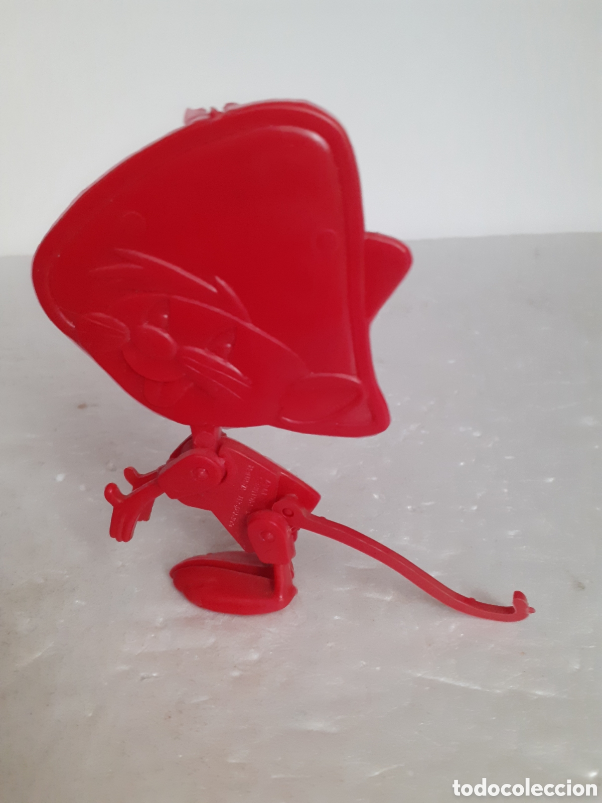 Figuras de Goma y PVC: FIGURA PROMOCIONAL DETERGENTE OMO WARNER BROS ROJO