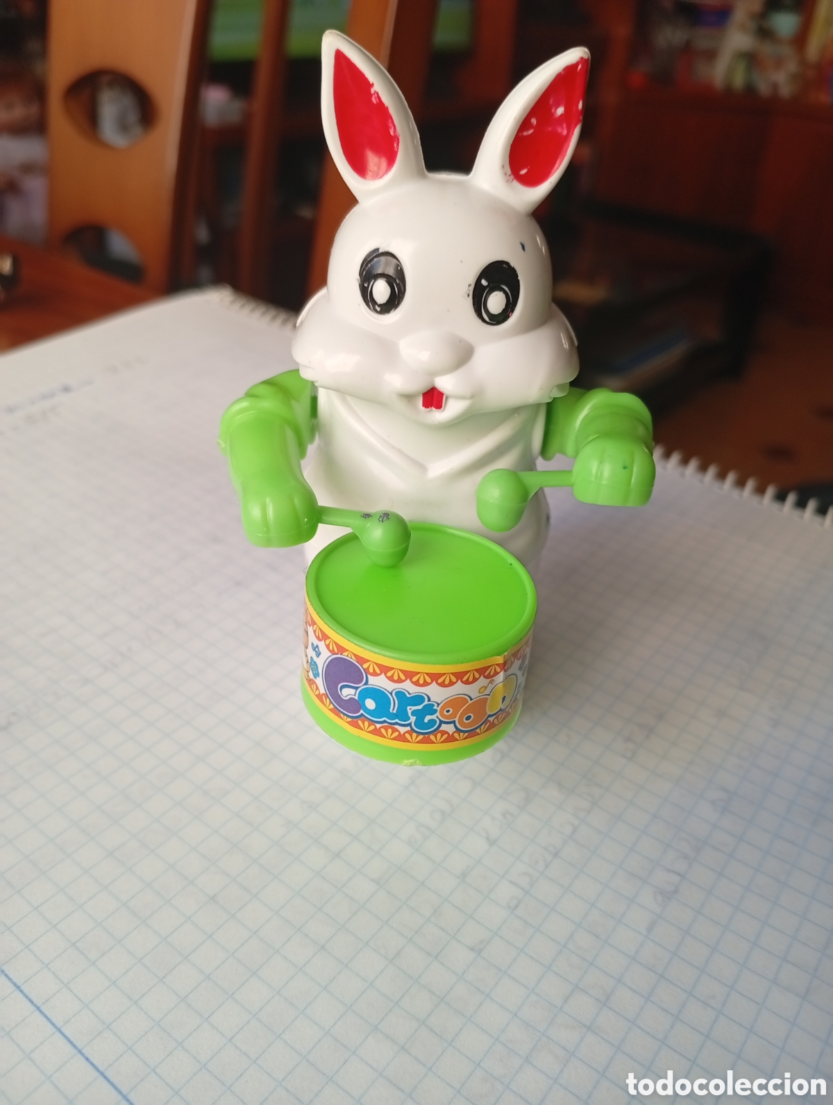 Figuras de Goma y PVC: MU&Ntilde;ECO FIGURA PVC PLASTICO CONEJO CON TAMPOR A CUERDA VINTAGE FUNCIONA SIN MARCA