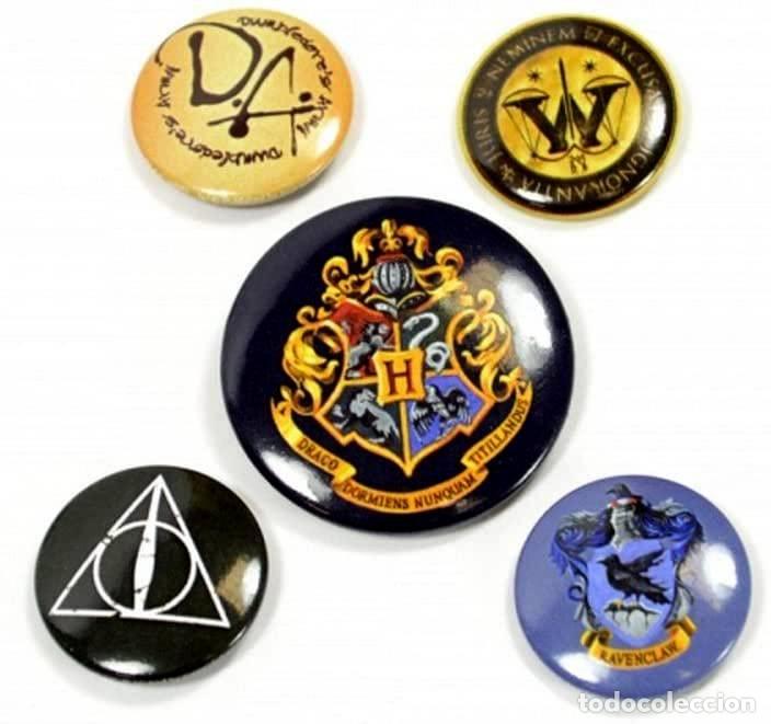 Figuras de Goma y PVC: Set de Chapas Insignia - Harry Potter Hogwarts