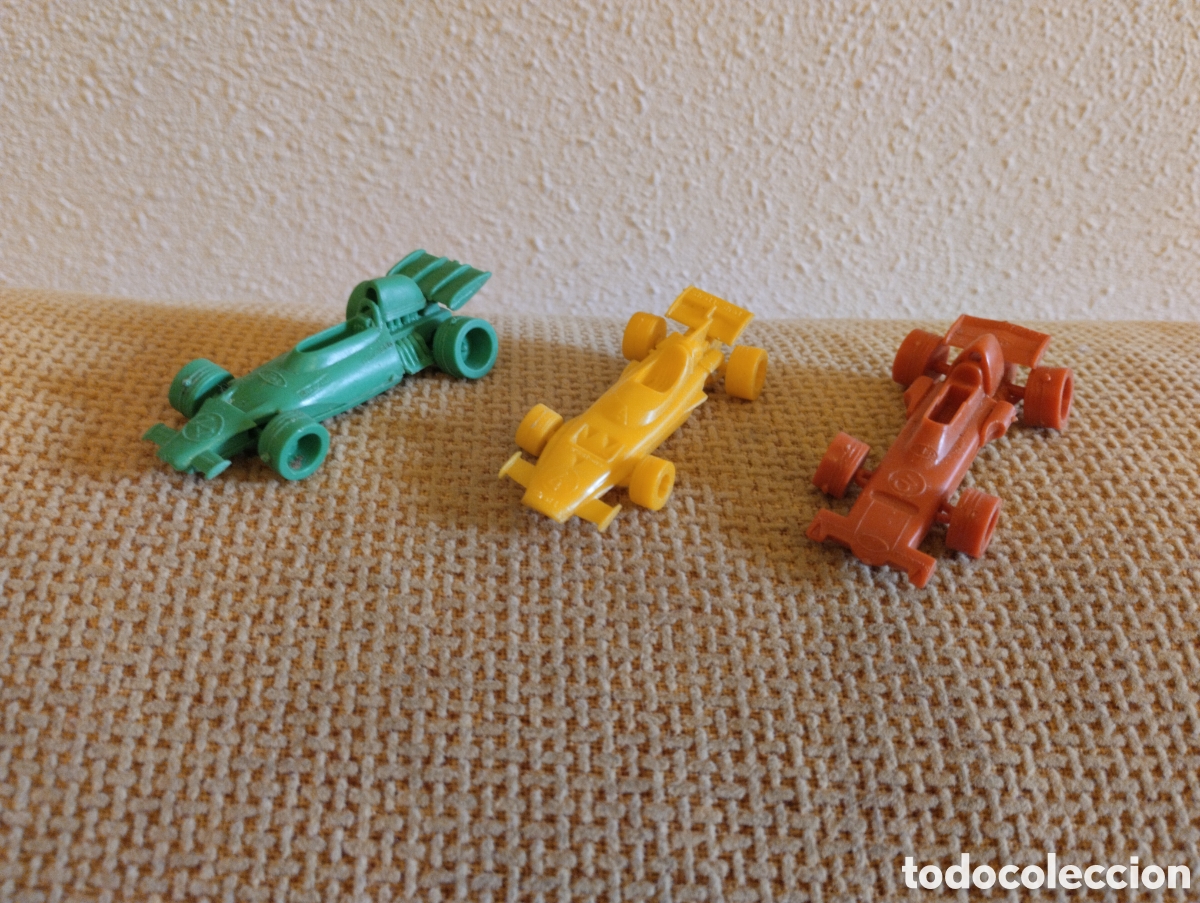 Figuras de Goma y PVC: Lote coches de carreras Dunkin Premium Bimbo