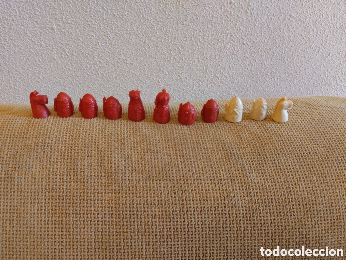 Figuras de goma y PVC: Lote figuras Ajedrez Dunkin - Foto 2