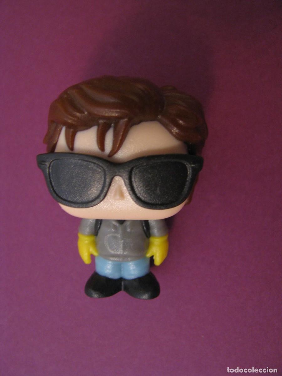 Figuras de Goma Kinder: FIGURA DE KINDER JOY DE SERIE FUNKO POP. PERSONAJE DE STRANGER THINGS