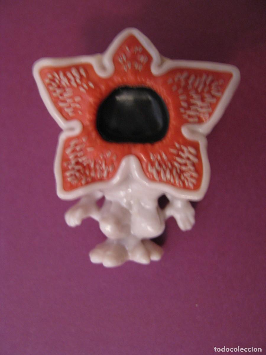 Figuras de Goma Kinder: FIGURA DE KINDER JOY DE SERIE FUNKO POP. PERSONAJE DE STRANGER THINGS