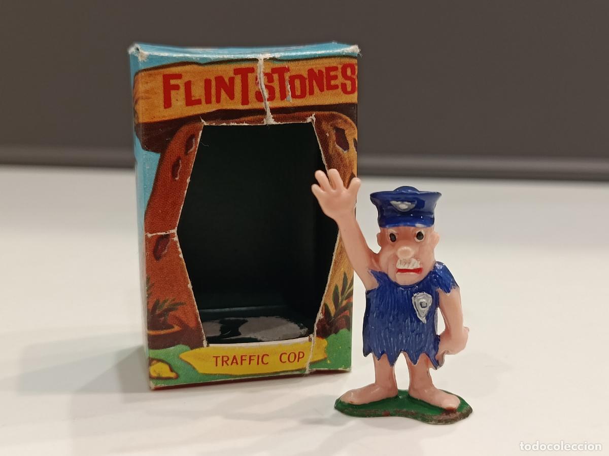 Rubber and PVC Figures: TRAFFIC COP SARGENTO BOULDER- THE FLINSTONES LOS PICAPIEDRA - TV TINYKINS BY MARX 1961 CAJA ORIGINAL