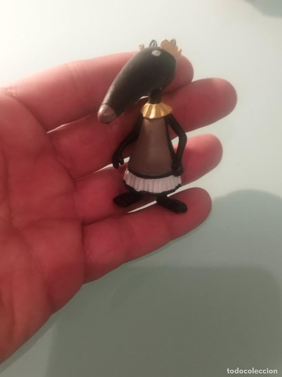 Figuras de Goma y PVC: Mu&ntilde;eco, figura de el Lobo. Le loup qui voyageait dans le temps de &Eacute;ditions Auzou. Franc&eacute;s. Sin cola.