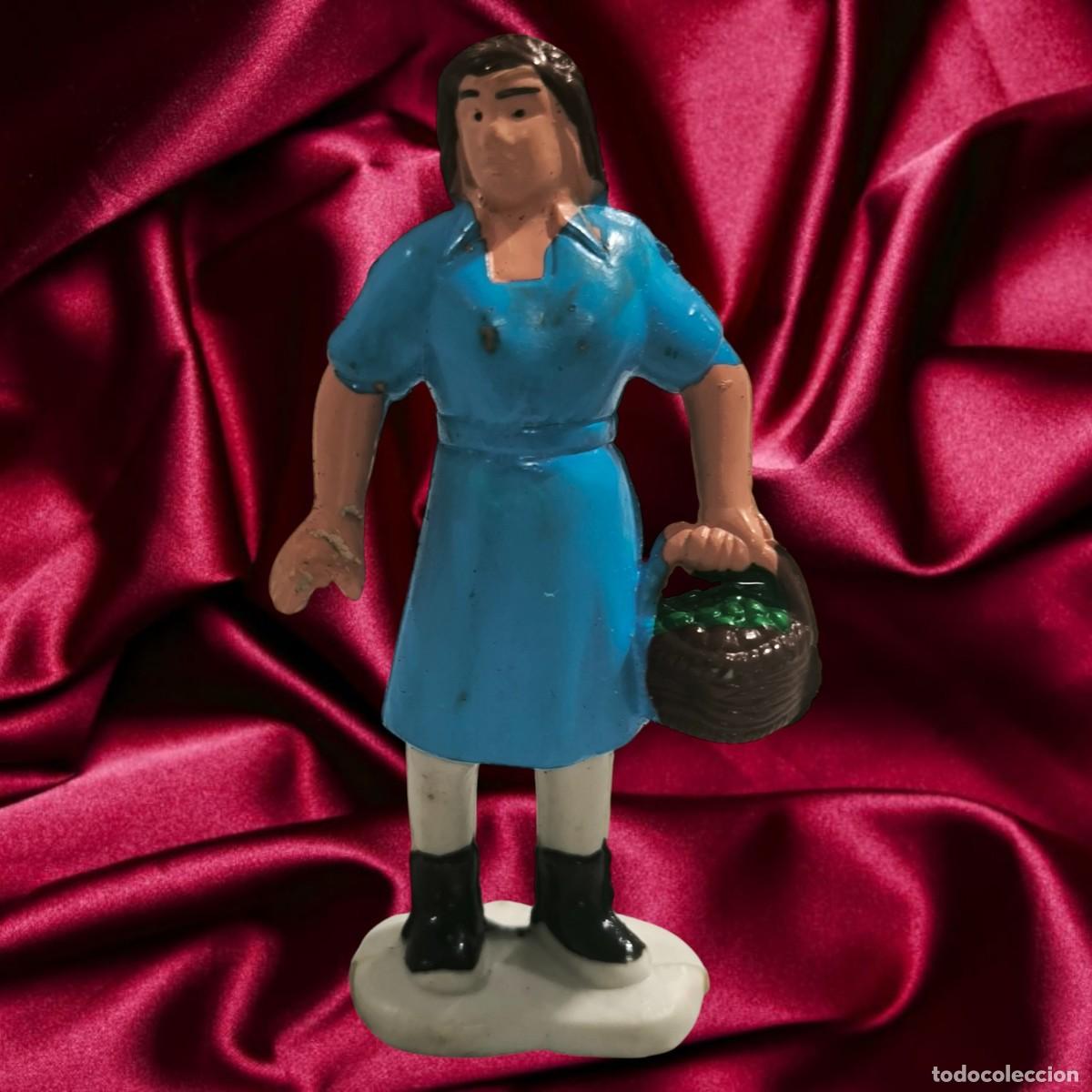 Figuras de Goma y PVC: Juguete Figura Mujer Campesina - Con Cesta Tradicional