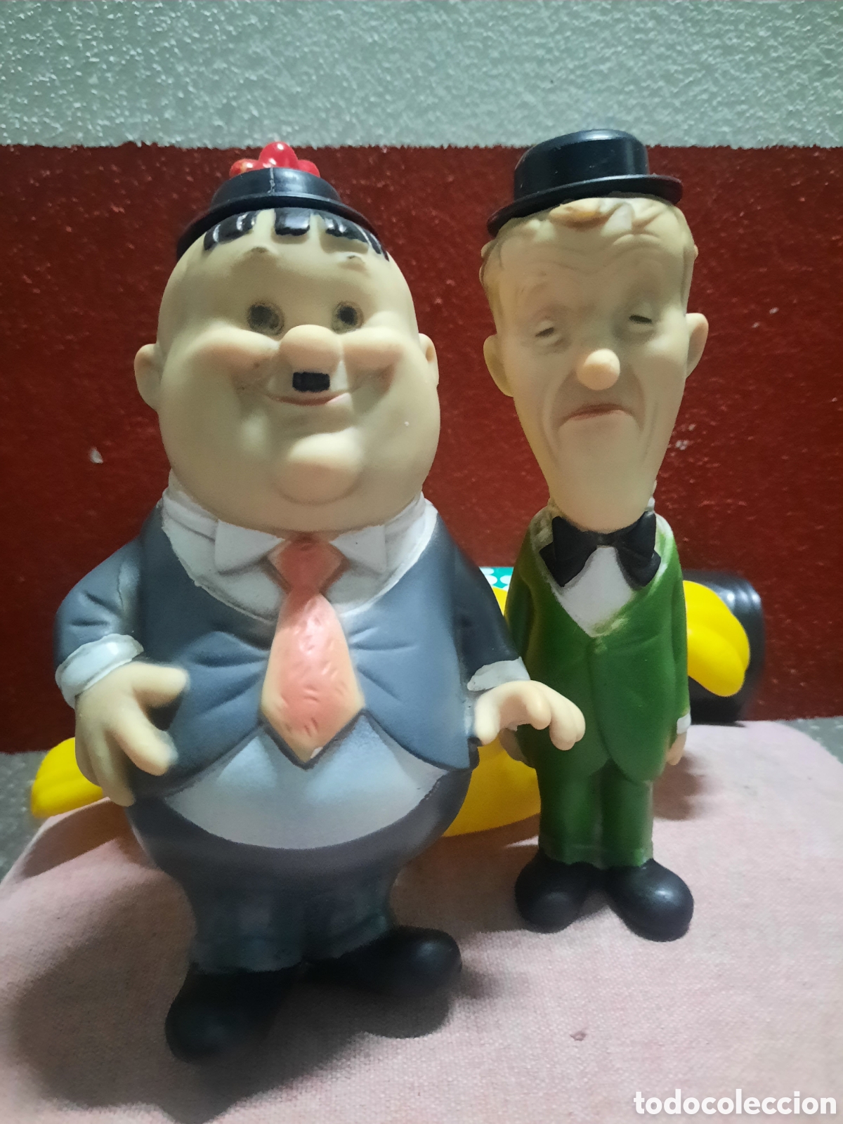 Figuras de Goma y PVC: Mu&ntilde;ecos C&oacute;micos Stan Laurel y Oliver Hardy - El Gordo y el Flaco a&ntilde;os 1950