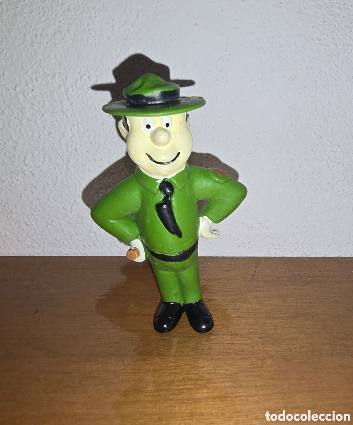 Figuras de Goma y PVC: Figura pvc guardabosques oso Yogi Yogui Miniland mu&ntilde;eco dibujos animados guarda bosques