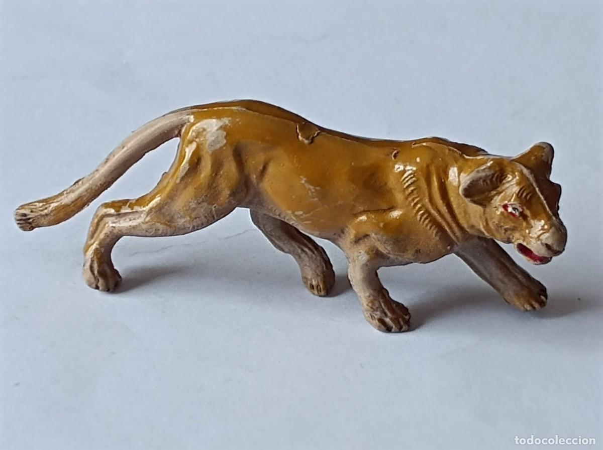 Figuras de Goma y PVC: FIGURA DE GOMA LEONA PECH HERMANOS