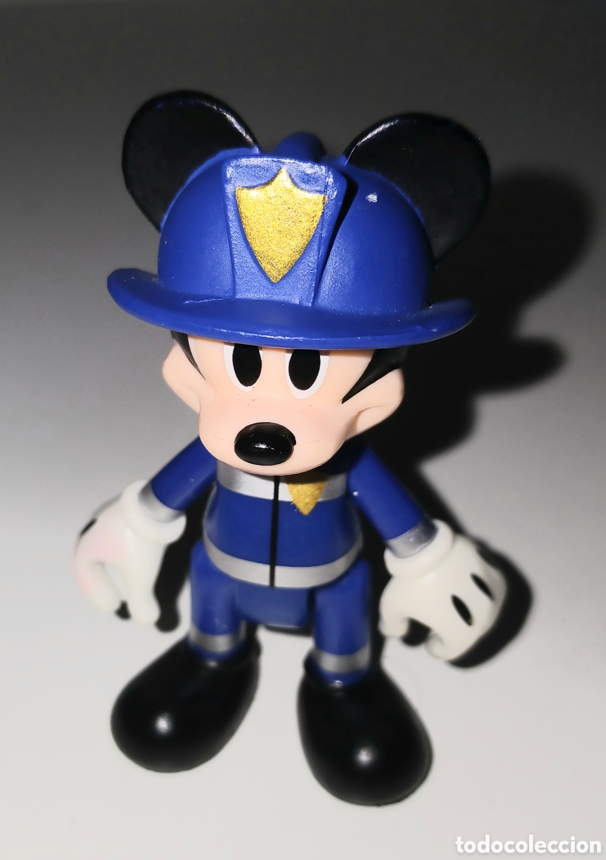 Figuras de Goma y PVC: Figura Mickey Mouse bombero, una pieza de colecci&oacute;n articulada PVC