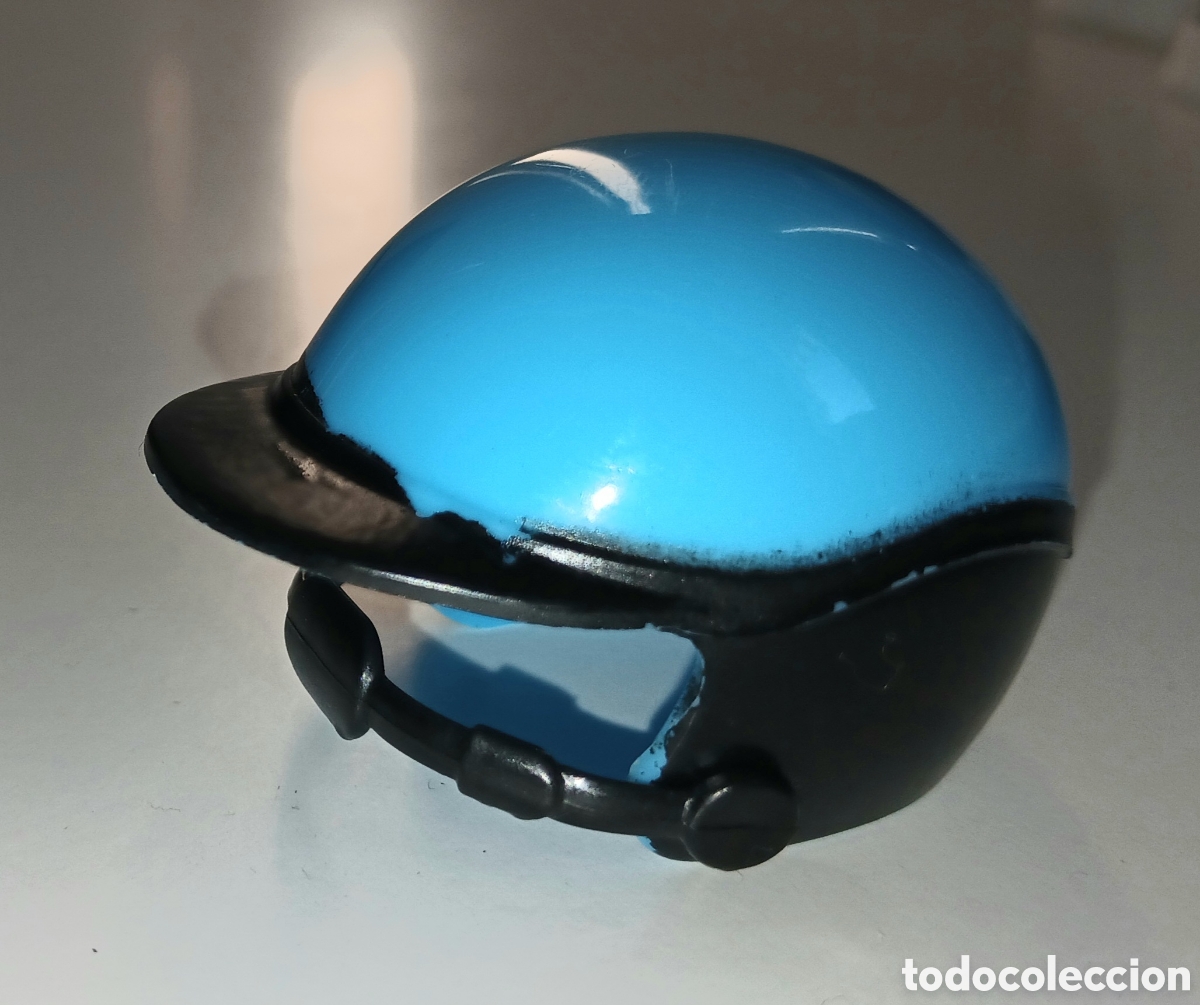 Figuras de Goma y PVC: casco para mu&ntilde;eca, espec&iacute;ficamente dise&ntilde;ado para mu&ntilde;ecas de la marca&nbsp;Bratz o similar