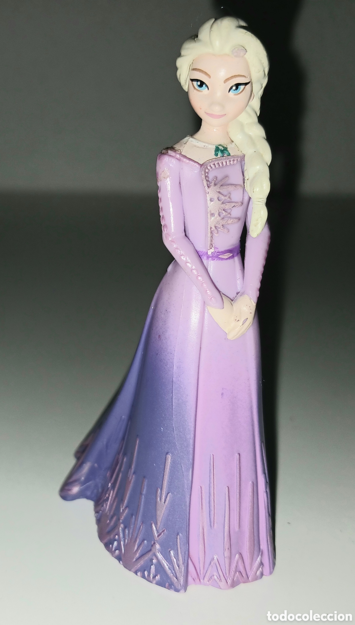 Figuras de Goma y PVC: Figura PVC coleccionable de Elsa basada en la pel&iacute;cula Frozen 2, producida por la marca Bullyland.