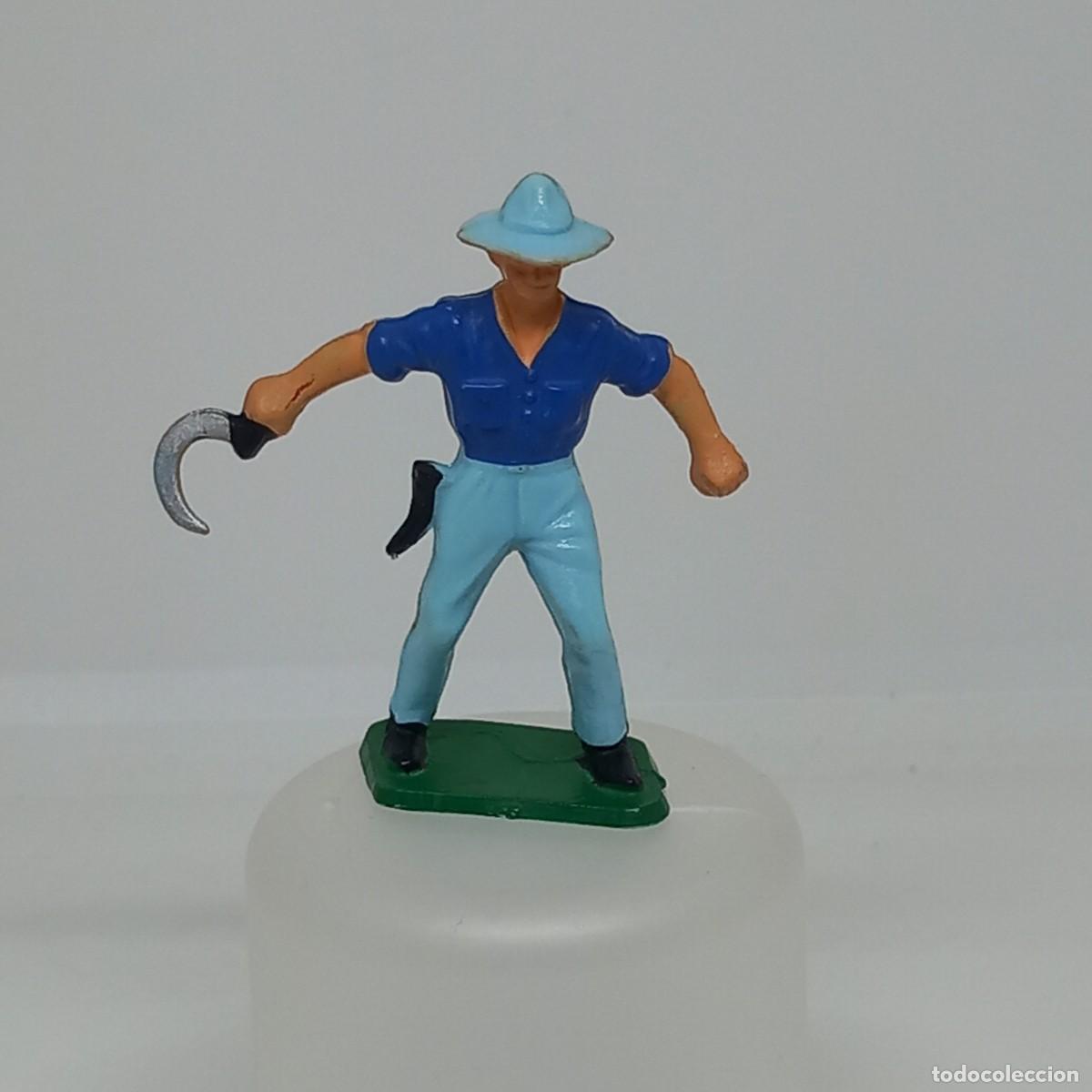 Figuras de Borracha e PVC: STARLUX GRANJERO CON HOZ n&deg; 2 ANTIGUA FIGURA DE GRANJA 6 CM FRANCE ORIGINAL A&Ntilde;OS 60-70 PTOY