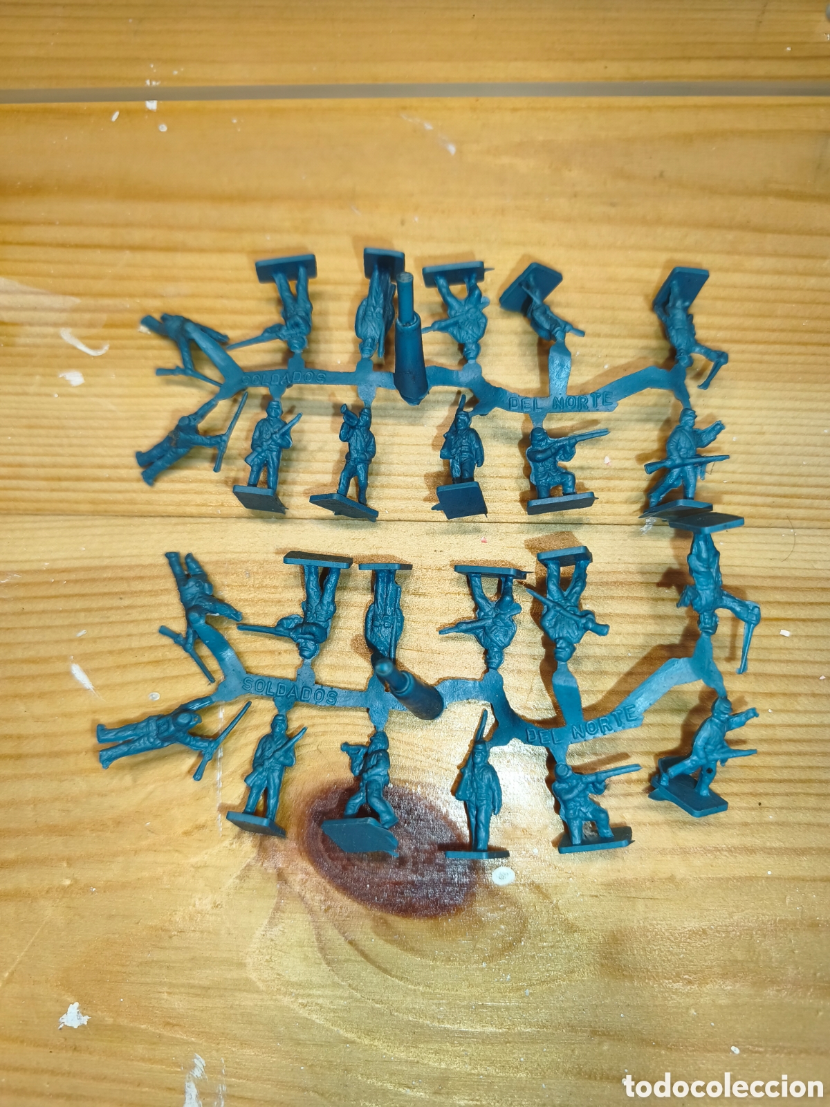 Figuras de Goma y PVC: Lote dos coladas soldados del norte