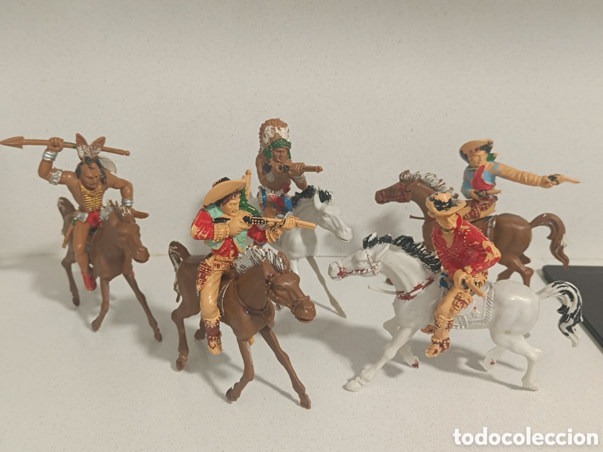 Figuras de Goma y PVC: Lafredo serie grande lote vaqueros e indios a caballo