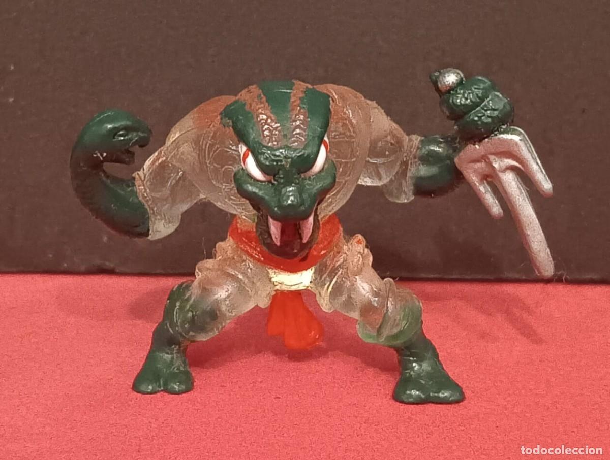 Figuras de Goma y PVC: MINI FIGURA DE GOMA PVC GUERREROS MONSTRUOS SERIE FISTFUL OF POWER MOOSE TOYS 2004