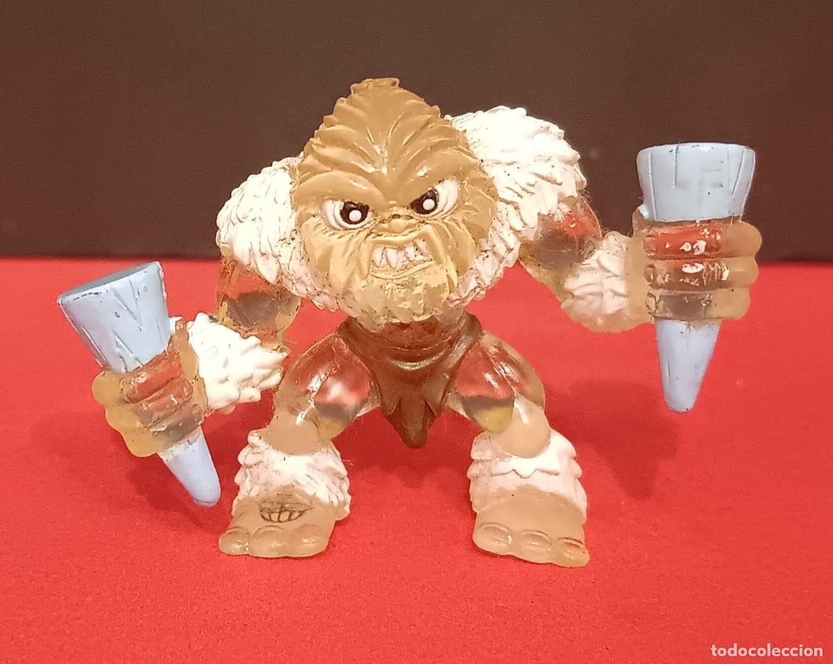 Gummi- und PVC-Figuren: MINI FIGURA DE GOMA PVC GUERREROS MONSTRUOS SERIE FISTFUL OF POWER MOOSE TOYS 2004