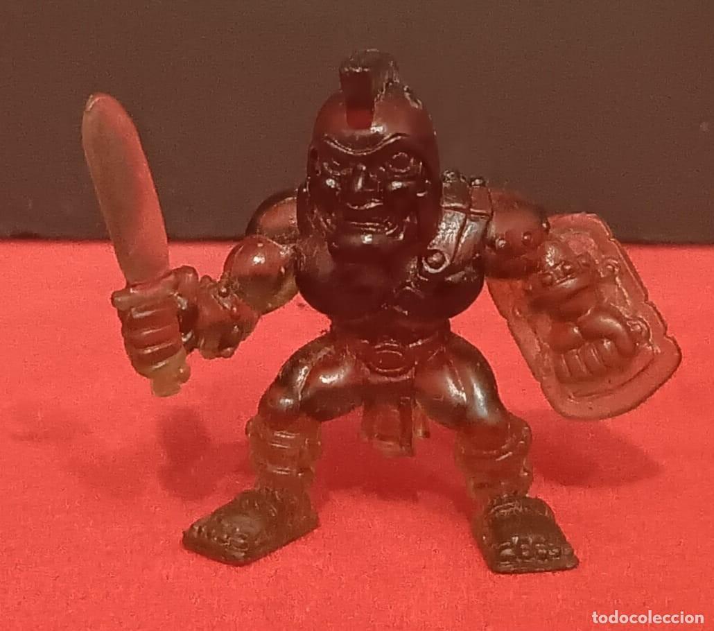 Figuras de Goma y PVC: MINI FIGURA DE GOMA PVC GUERREROS MONSTRUOS SERIE FISTFUL OF POWER MOOSE TOYS 2004