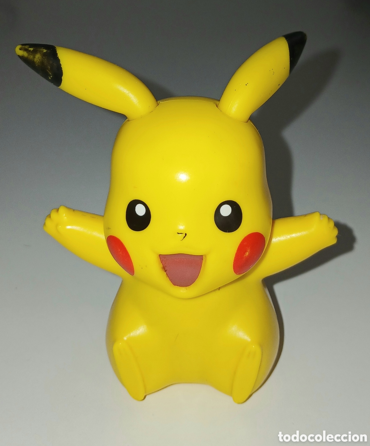 Figuras de Goma y PVC: Figura PVC de Pikachu es un juguete de McDonald's de 2016