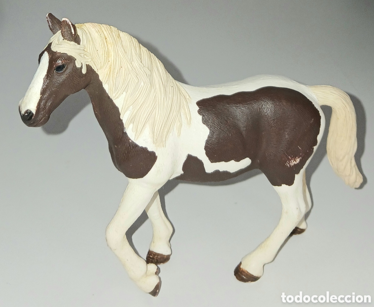Figuras de Goma y PVC: Figura PVC yegua pinta de la marca Schleich, pintada a mano, referencia 13830