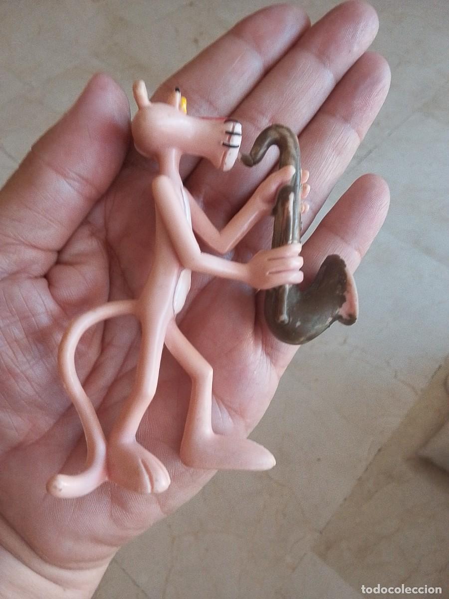 Figuras de Goma y PVC: Figura de goma 10 cm pantera Rosa con saxof&oacute;n. 1995.