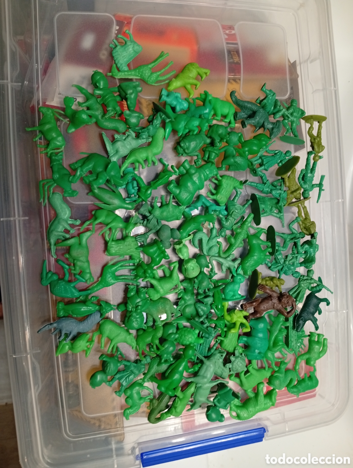 Figuras de Goma y PVC: 100 figuras dunkin MUY buen estado