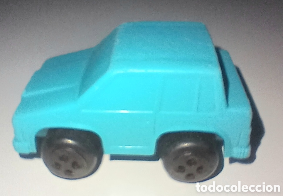 Figuras de Goma y PVC: Antiguo coche de pl&aacute;stico azul NYBY Suecia - Estilo Volvo - Vintage a&ntilde;os 80