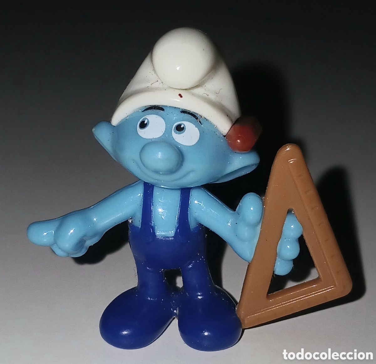 Figuras de Goma Kinder: Pitufo Arquitecto / Carpintero con Escuadra - Kinder Ferrero - Peyo 2016