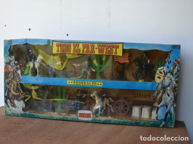 Figuras de Goma y PVC: CAJA COMPLETA TODO EL FAR WEST DE FEDERALES - COMANSI