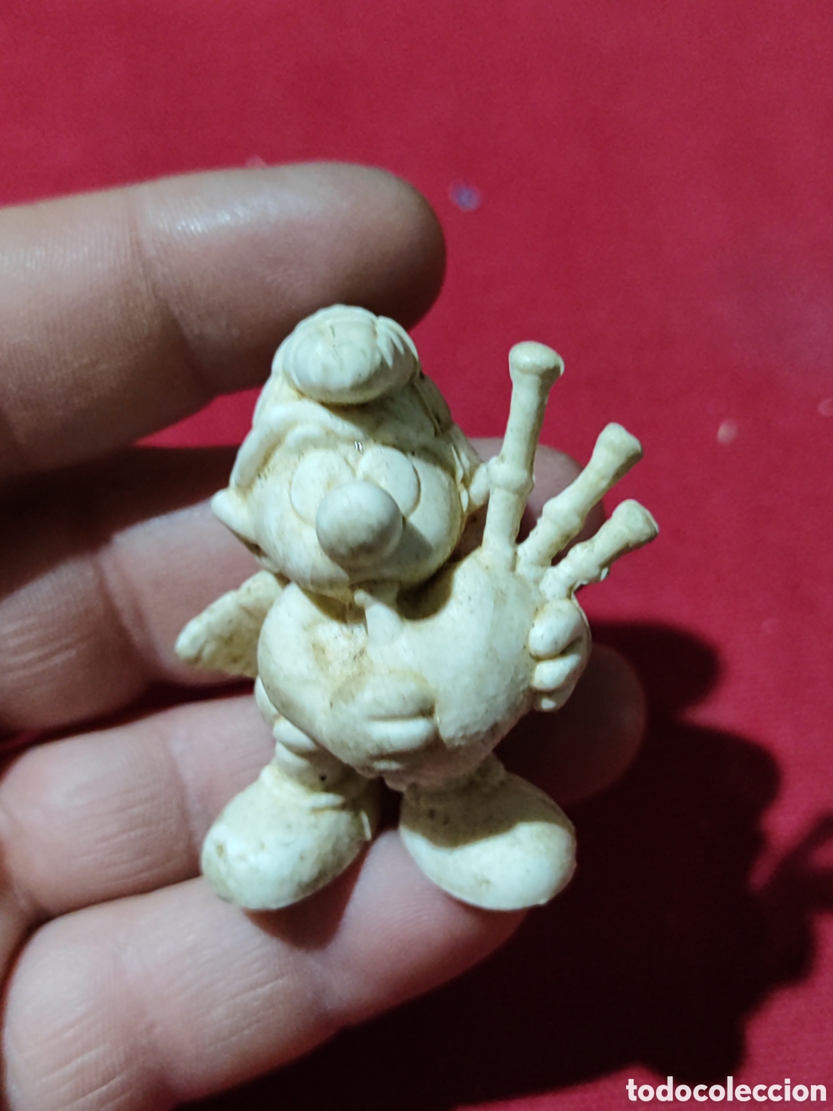 Figuras de Goma y PVC: Curioso pitufo Gaitero escoc&eacute;s sin pintar y sin marca