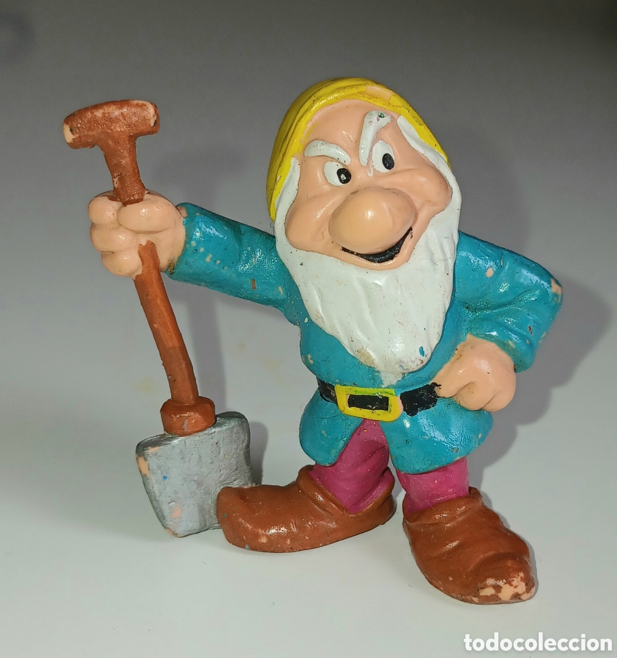 Figuras de Goma y PVC: Figura PVC Enanito Gru&ntilde;&oacute;n con pala - Disney Bullyland / Bully Vintage