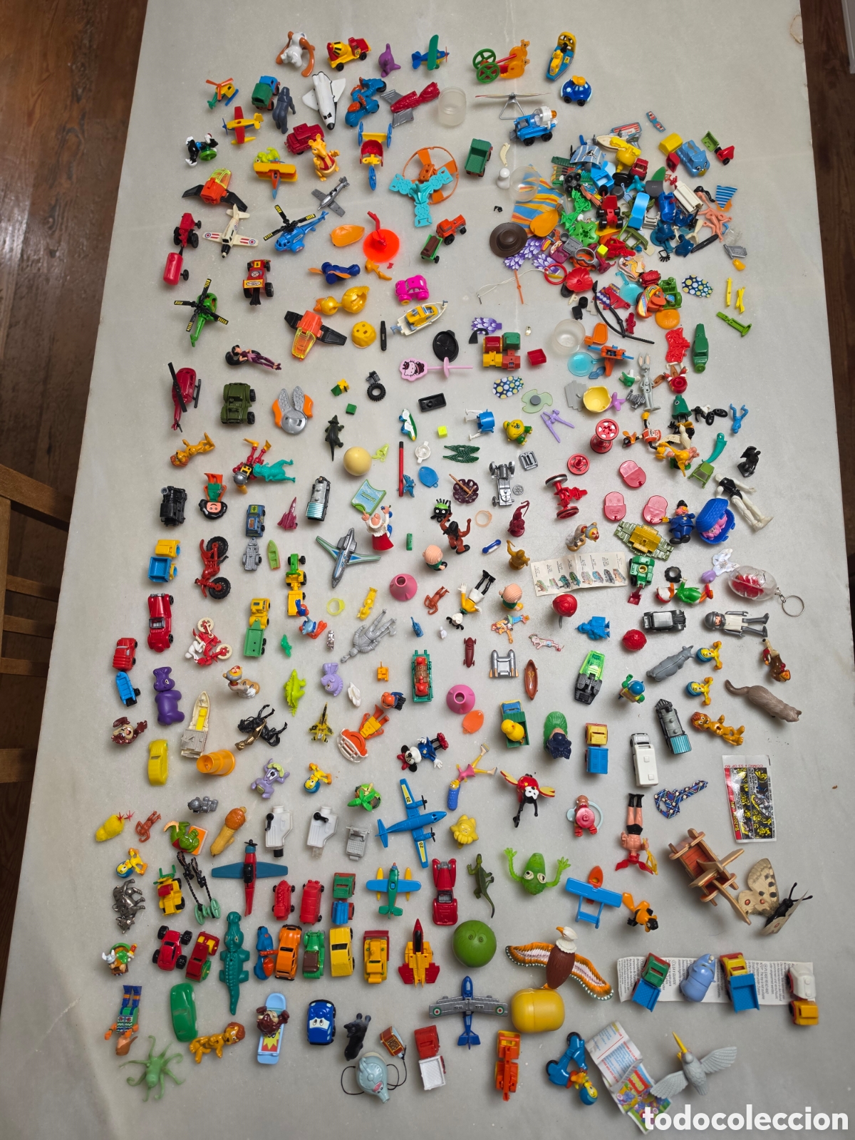 Figuras de Goma Kinder: LOTE MU&Ntilde;ECOS PLASTICO. KINDER. A&Ntilde;OS 80. MAS DE 50 FIGURAS.