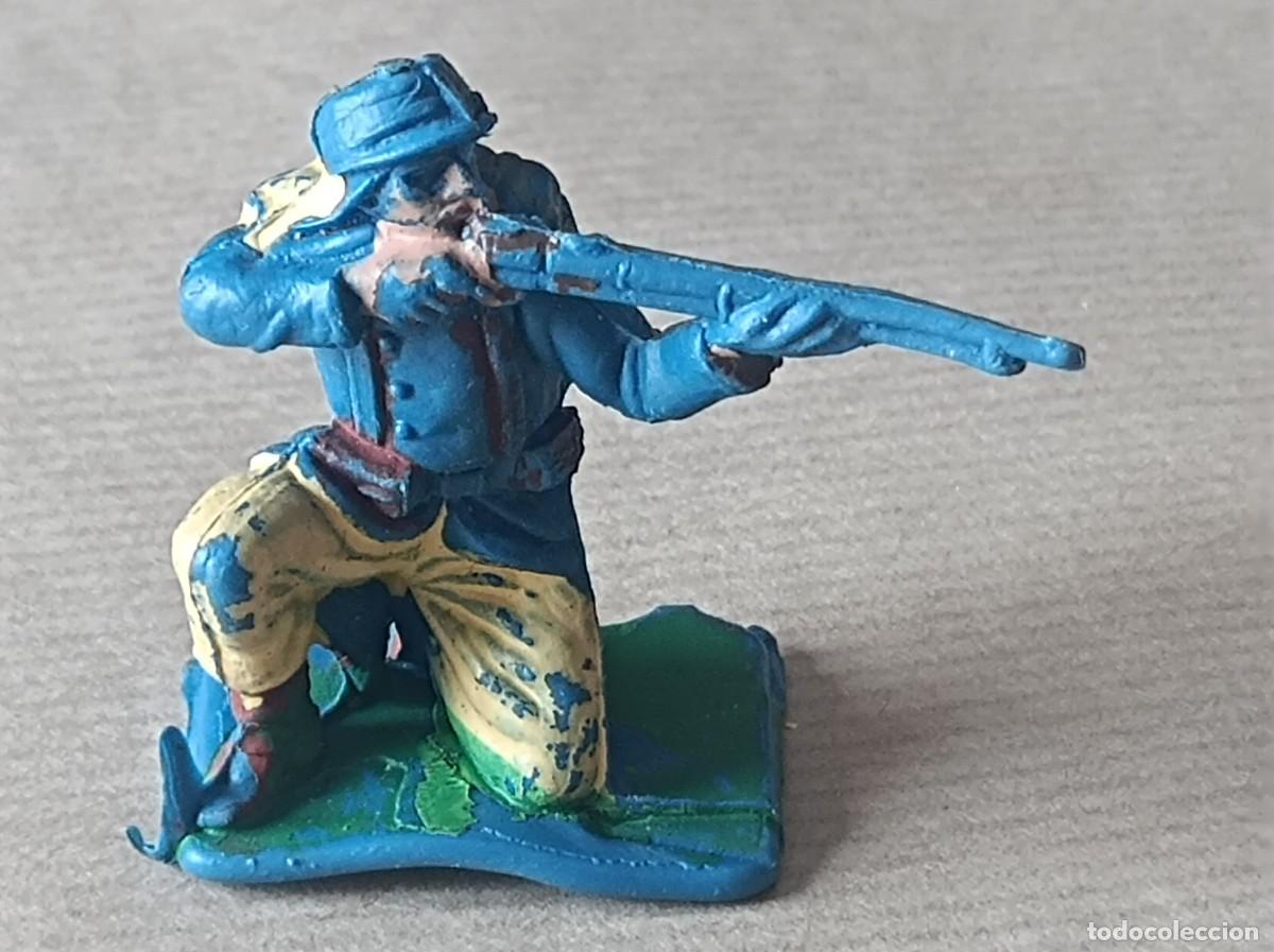 Figuras de Goma y PVC: FIGURA DE PL&Aacute;STICO PECH HERMANOS OLIVER SOLDADO LEGI&Oacute;N EXTRANJERA