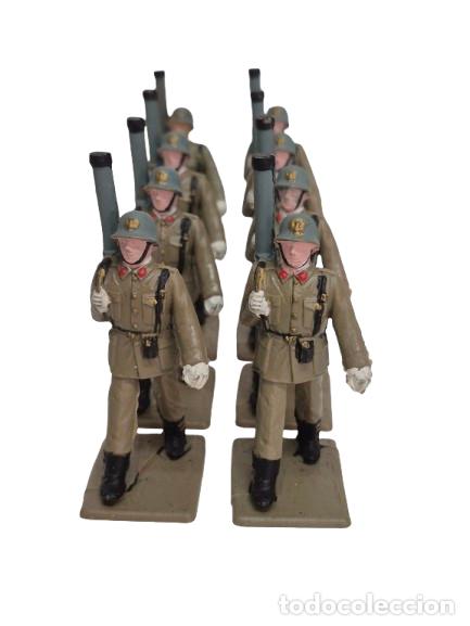 Figuras de Goma y PVC: Figuras Reamsa, Originales - Desfile Ejercito Espa&ntilde;ol - 8 Soldados de Infanter&iacute;a llevando un Mortero
