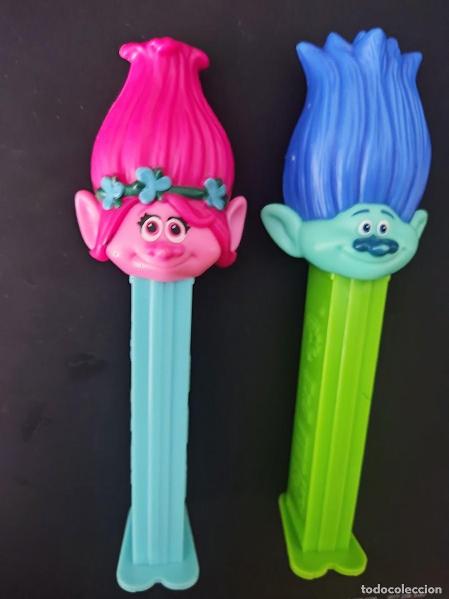Figuras de Goma y PVC Dispensador PEZ: LOTE DE 2 DISPENSADOR CARAMELOS PEZ, SERIE TROLLS- POPPY Y BRANCH