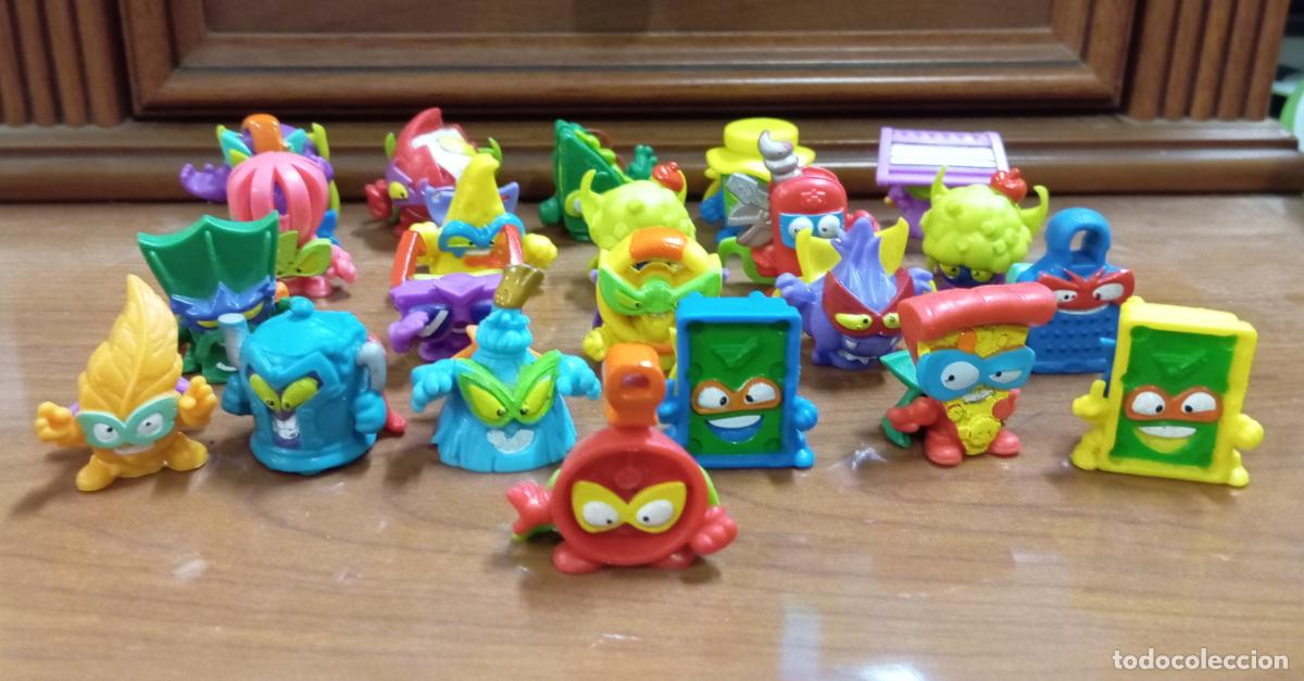 Figuras de Goma y PVC: lote de 21 figuras de goma . Super Things - SuperZings