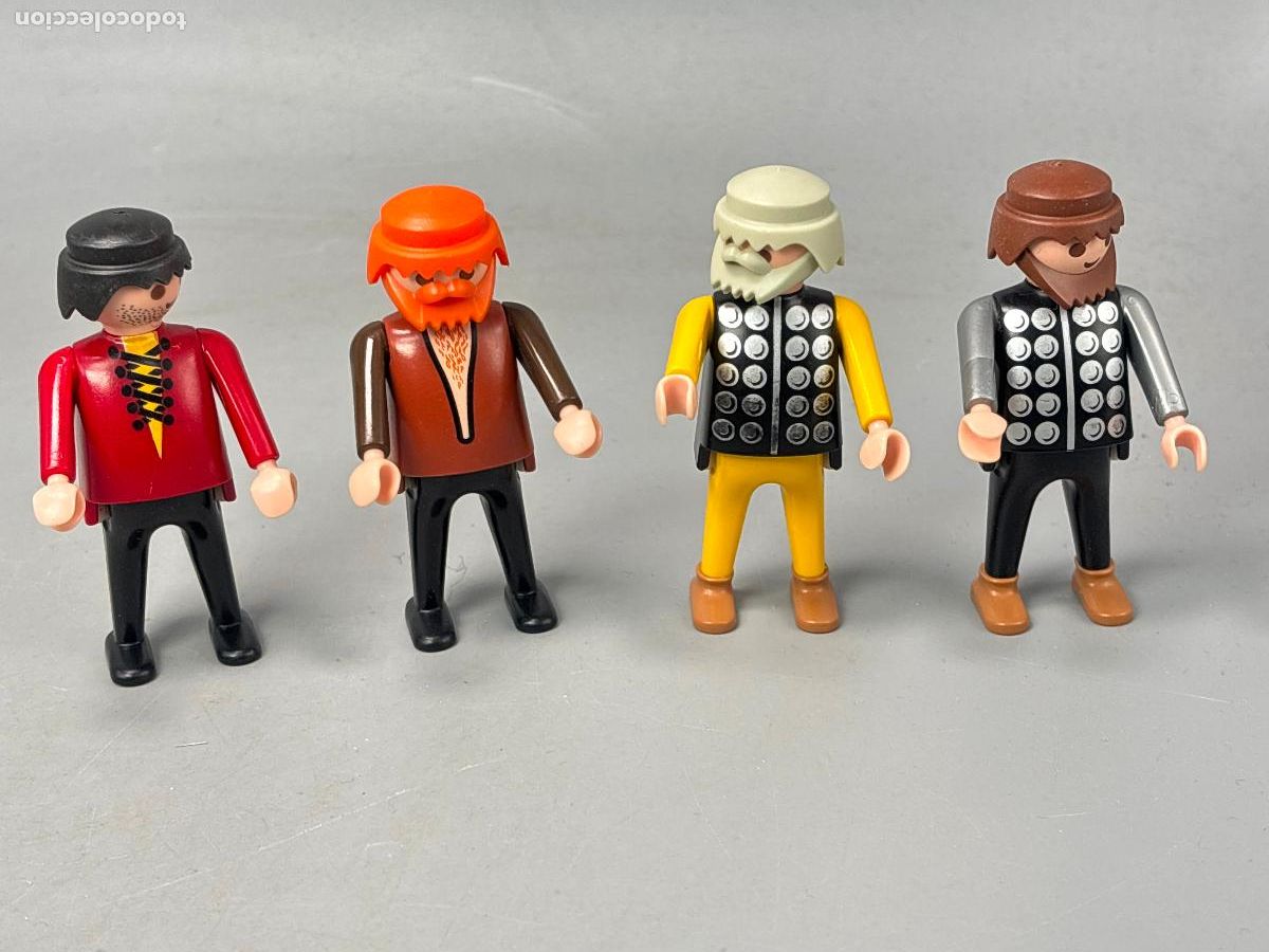 Figuras de Goma y PVC: Playmobil lote figura soldado con barriga