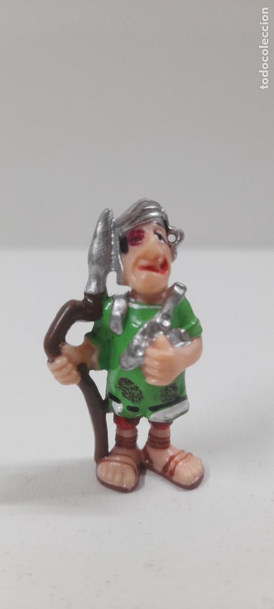 Figuras de Goma Kinder: SOLDADO ROMANO - SERIE ASTERIX Y OBELIX . FIGURA PROMOCIONAL KINDER . ALTURA 4 CM