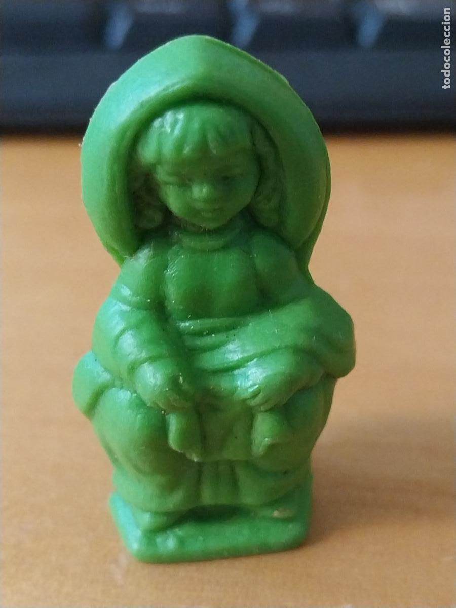 Figuras de Goma y PVC: CONGUITOS BELEN FIGURA VIRGEN PL&Aacute;STICO VERDE 4.5CMS ALTO ORIGINAL PROMO CHOCOLATES