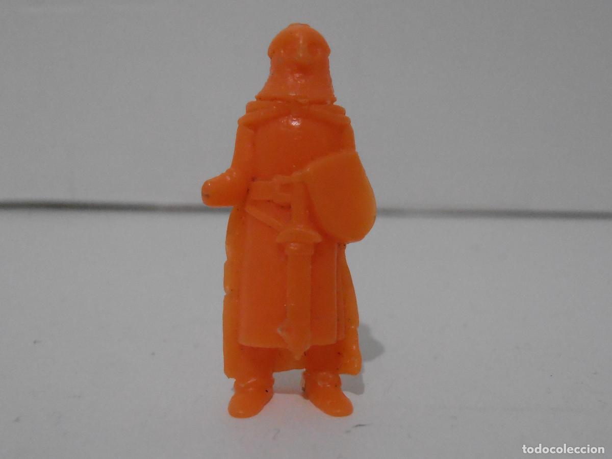 Figuras de Goma y PVC: FIGURA DUNKIN, RUY EL PEQUE&Ntilde;O CID, SOLDADO NARANJA