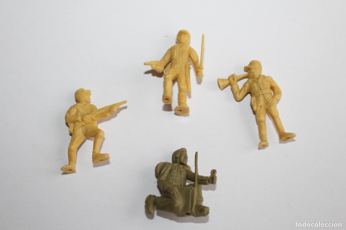 Figuras de Goma y PVC: DUNKIN - COLECCION 4 FIGURAS SOLDADOS