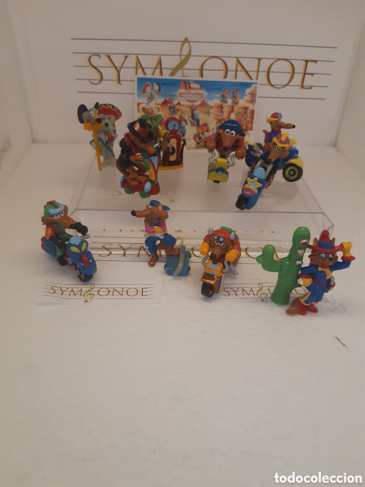 Figuras de Goma Kinder: Motocoyote Kinder Sorpresa coyote motocicleta