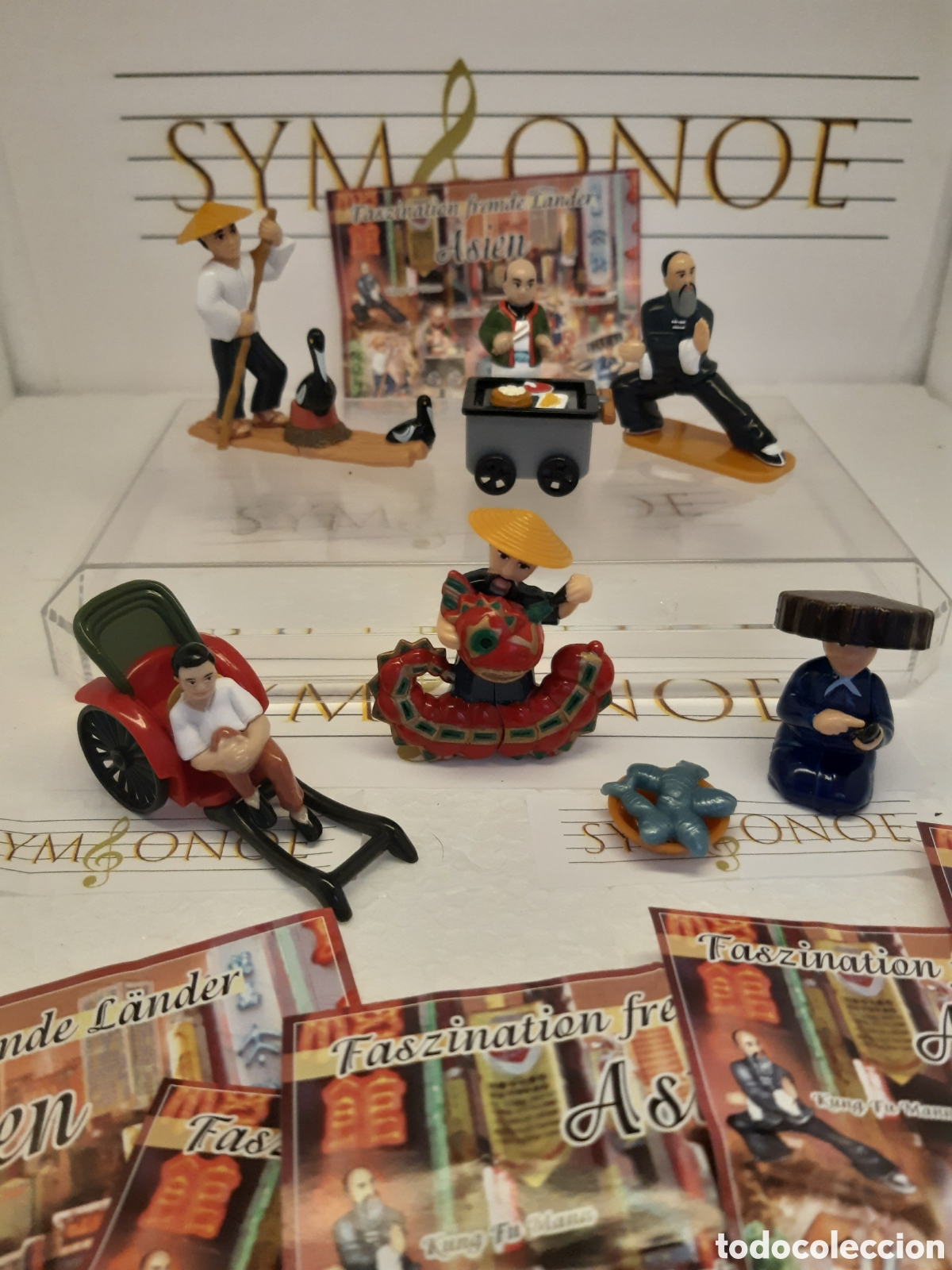 Figuras de Goma Kinder: Colecci&oacute;n completa China Asia Kinder Sorpresa coyote