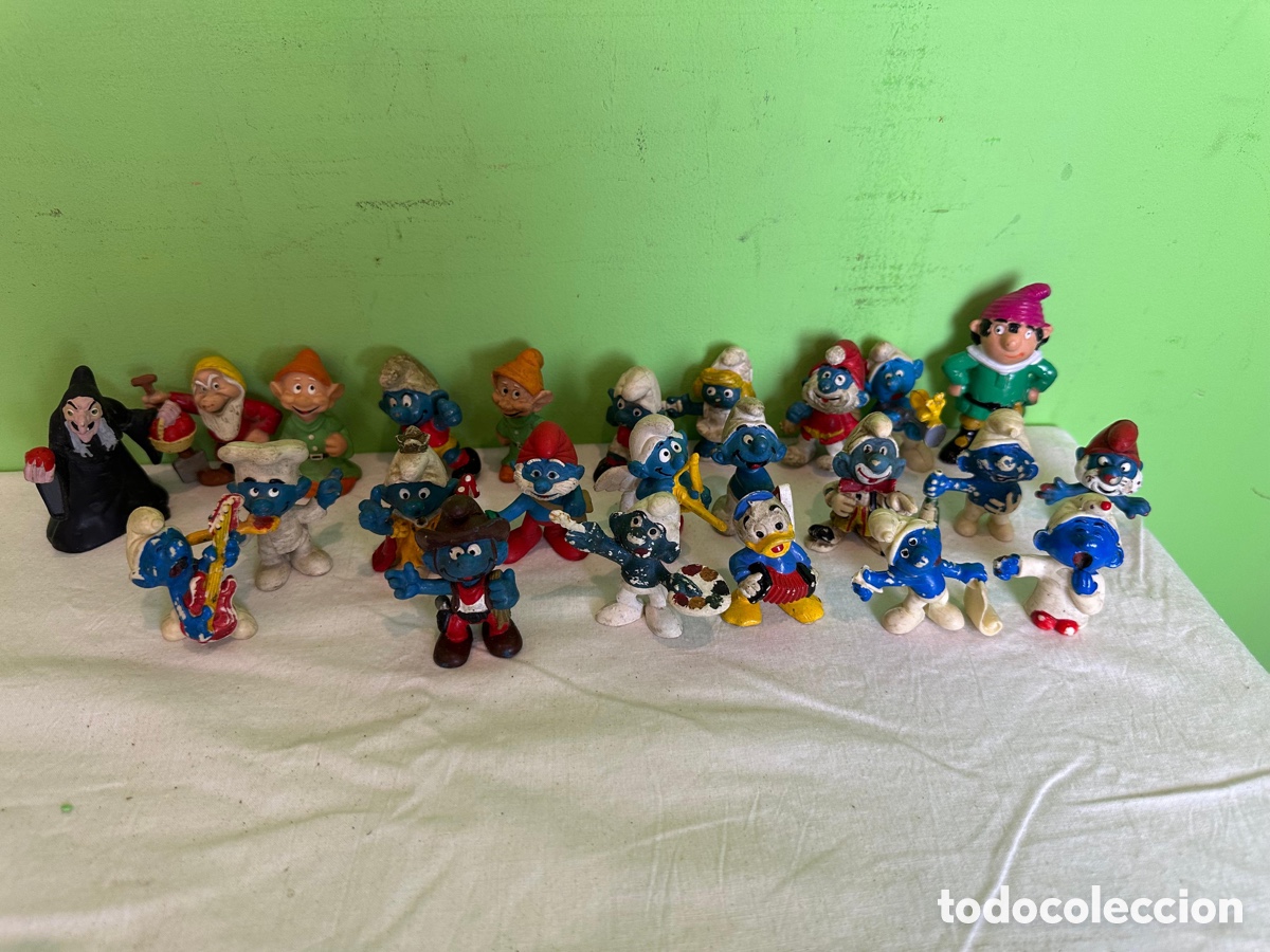 Figuras de Goma y PVC: Lote 23 figuras PVC Pitufos y personajes colecci&oacute;n vintage