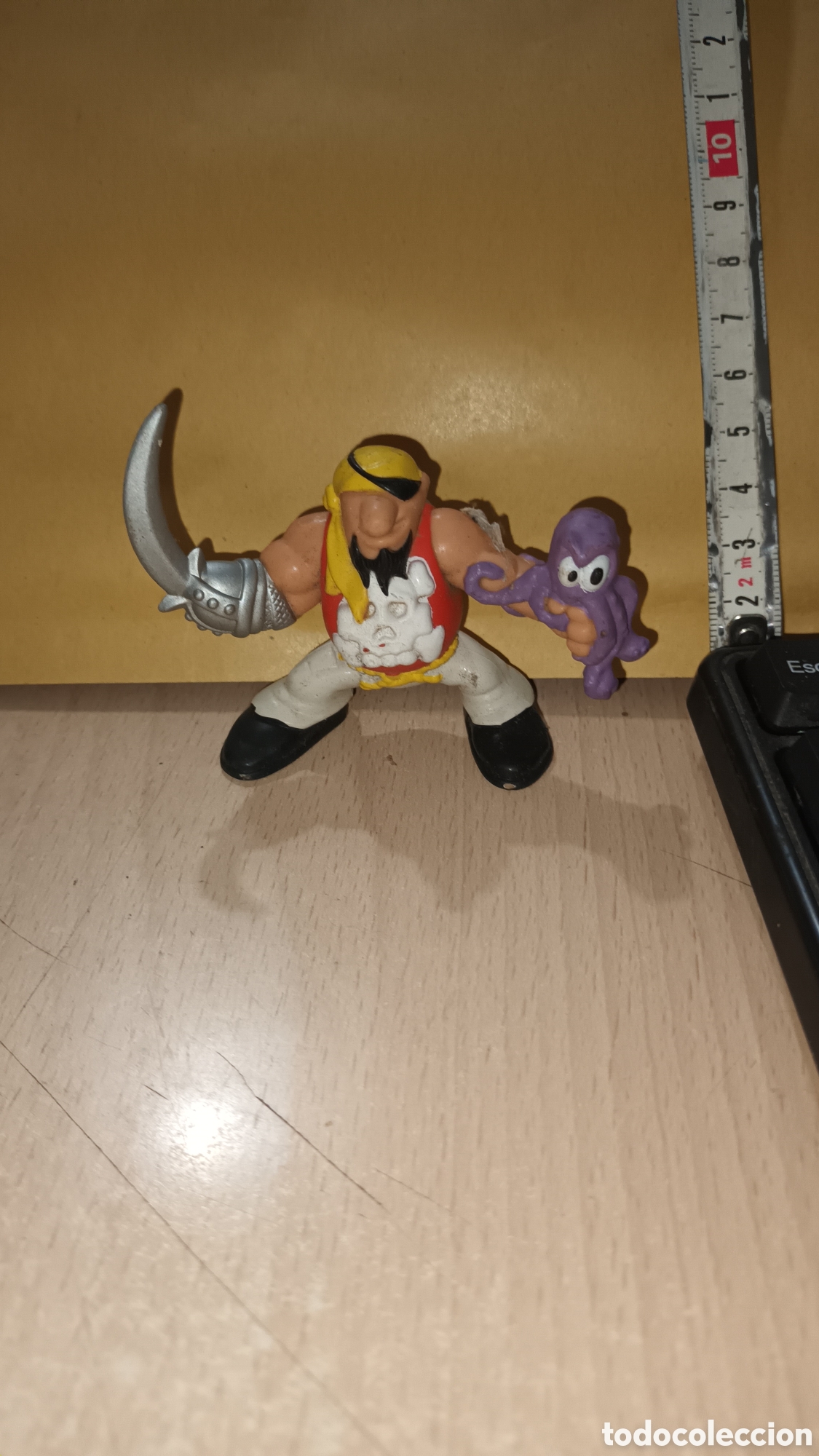 Figuras de Goma y PVC: Figura de P.V.C., la de las im&aacute;genes