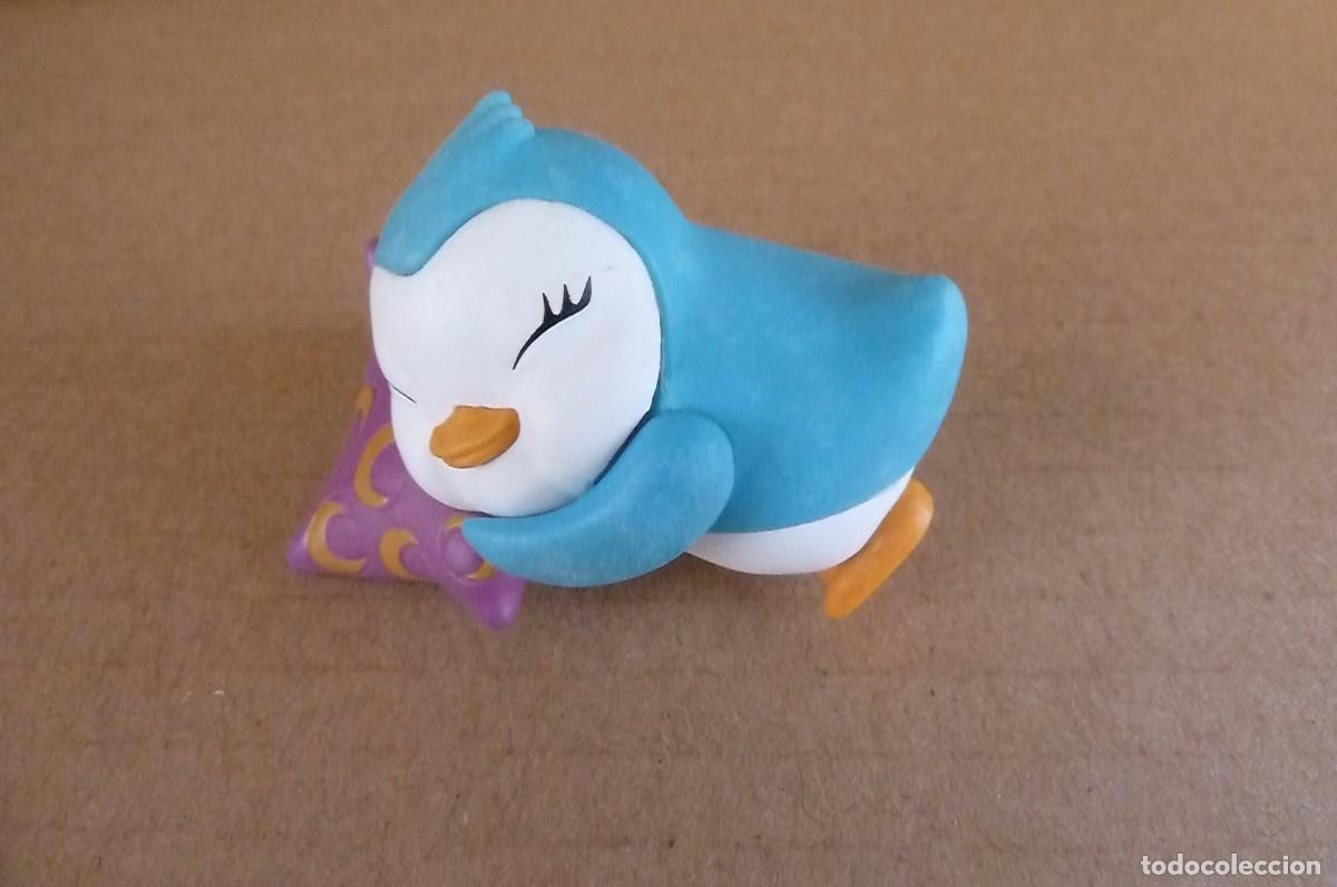 Rubber and PVC Figures: Pinguino del arco iris. Magiki